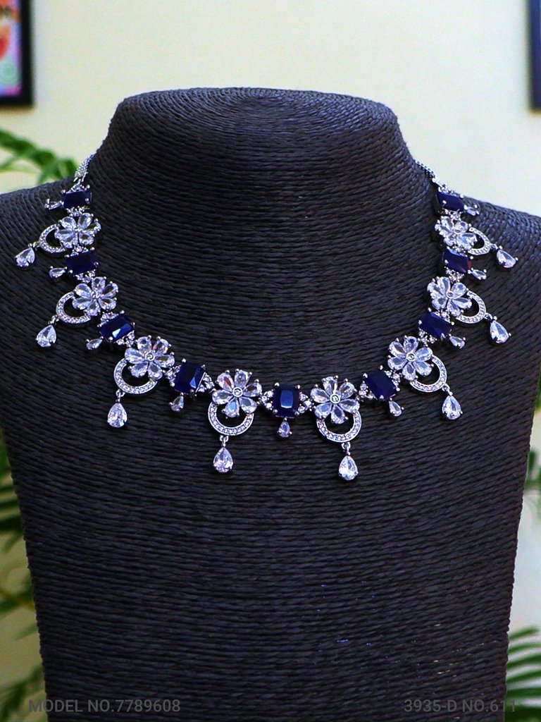 Amazing Traditional Jewelry Set