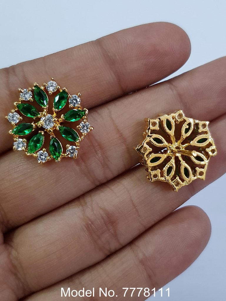 Wedding Gifts | Stud Earrings for royal looks