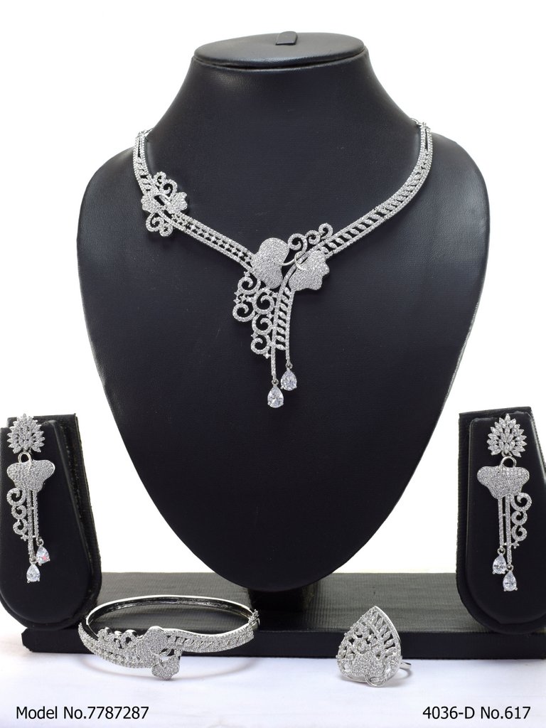 Traditional Design | American Diamond Jewelry Set