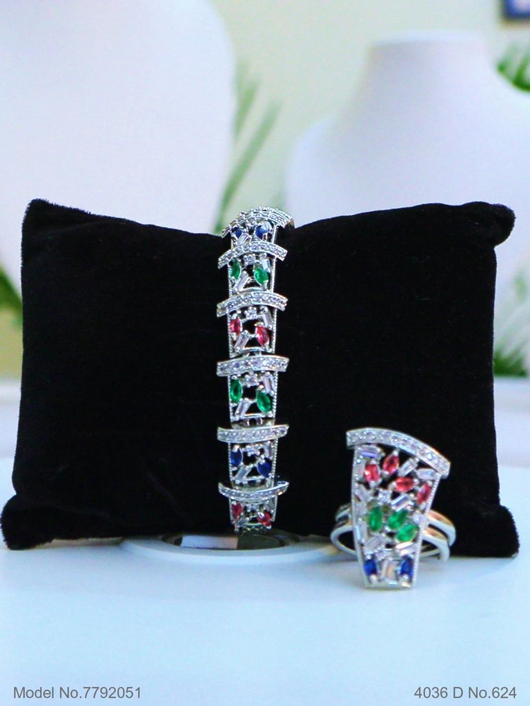 Statement American Diamond Set