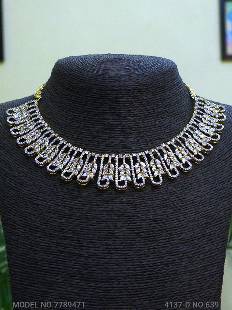 Amazing Traditional Jewelry Set