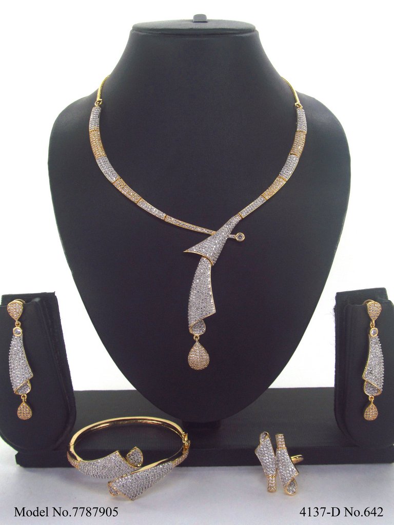 Fashion Necklace Set | Artificial Diamonds / Zircons