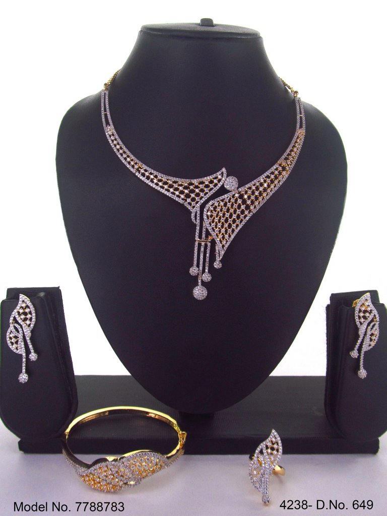 Trendy Traditional Necklace Set | Ideal Birthday Gift