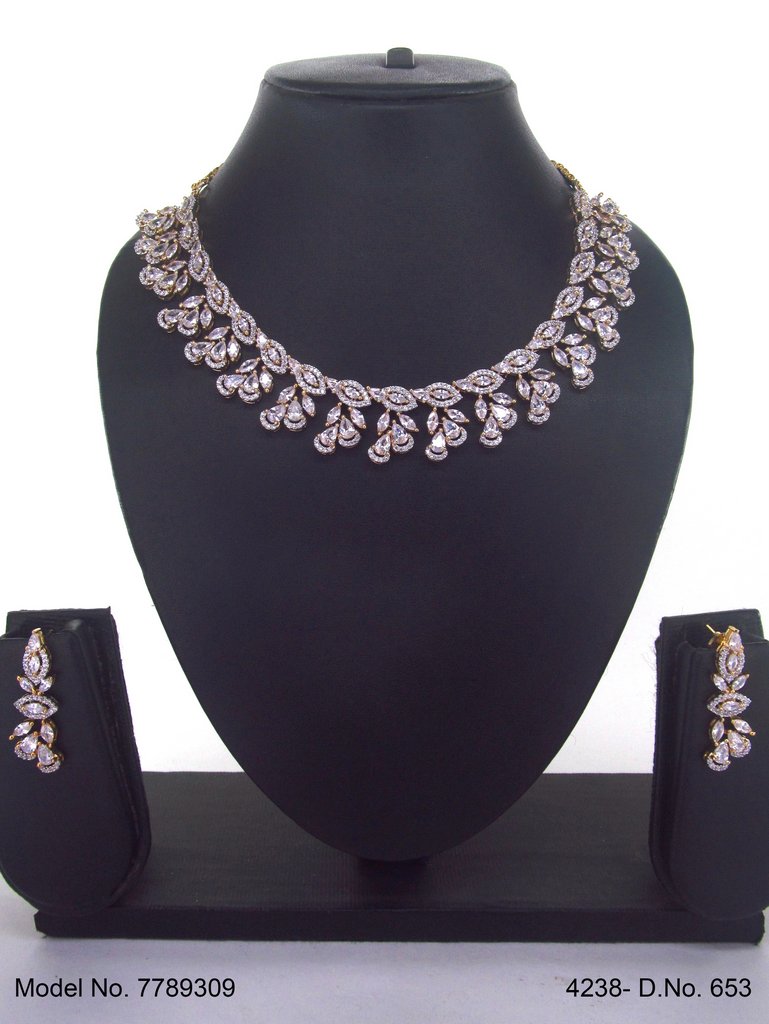 Trendy Traditional Necklace Set | Ideal Birthday Gift