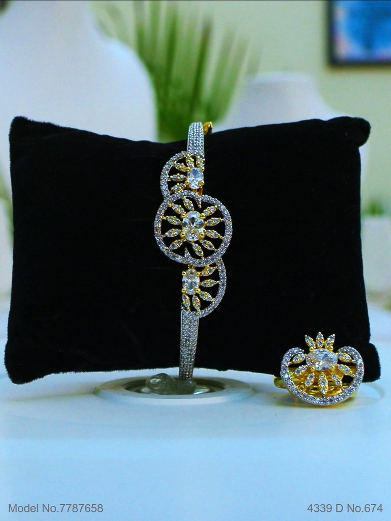 Handmade Traditional Masterpiece Zircon Jewelry Set