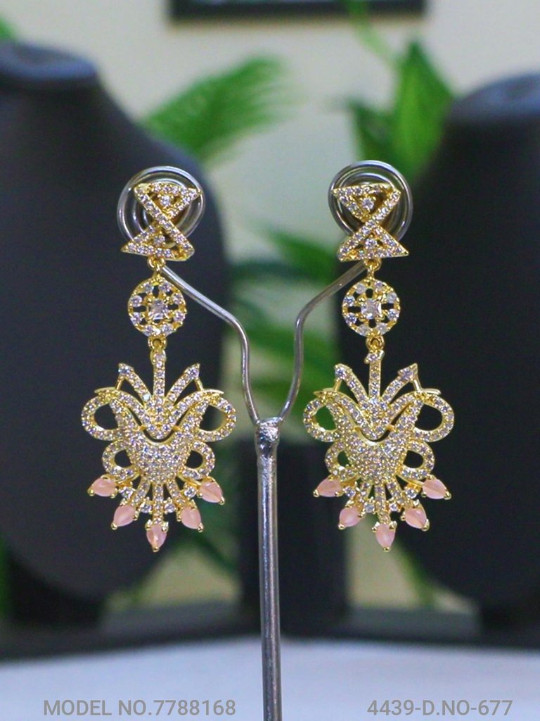 Necklace Designed by Passionate Craftsmen !