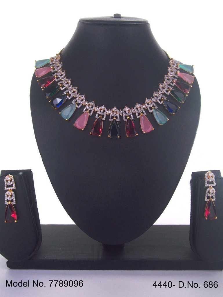 Traditional Necklaces in Trend