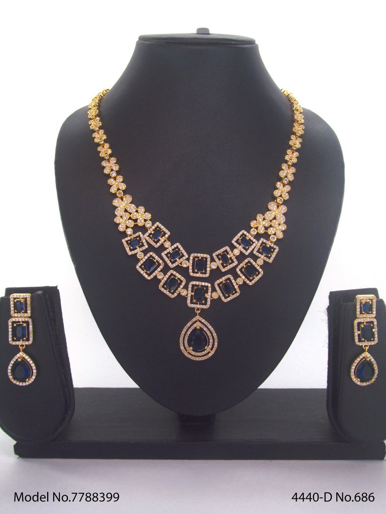 Traditional Zirconia Jewelry Set for Classy Women
