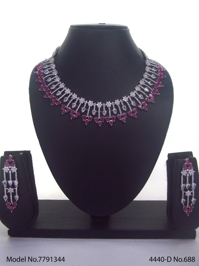 Wholesale Traditional Necklace Set