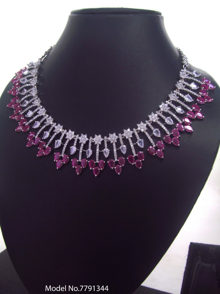 Wholesale Traditional Necklace Set