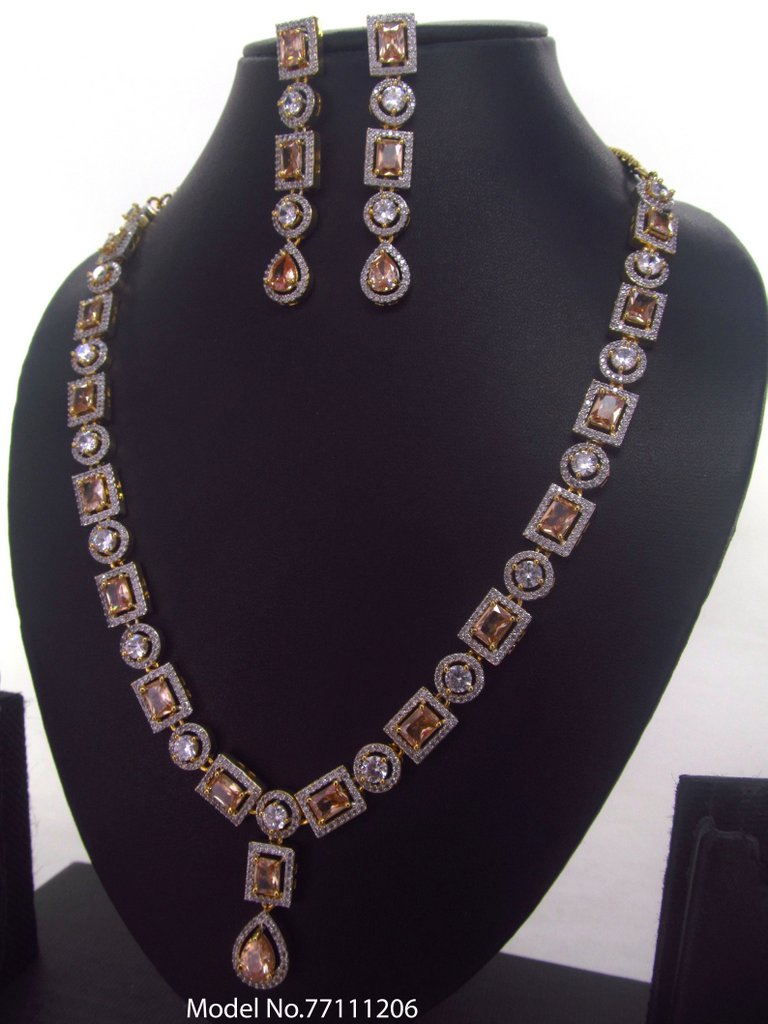 Wholesale Traditional Necklace Set