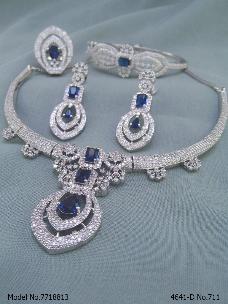 Classic Cz Jewelry Set with Earrings