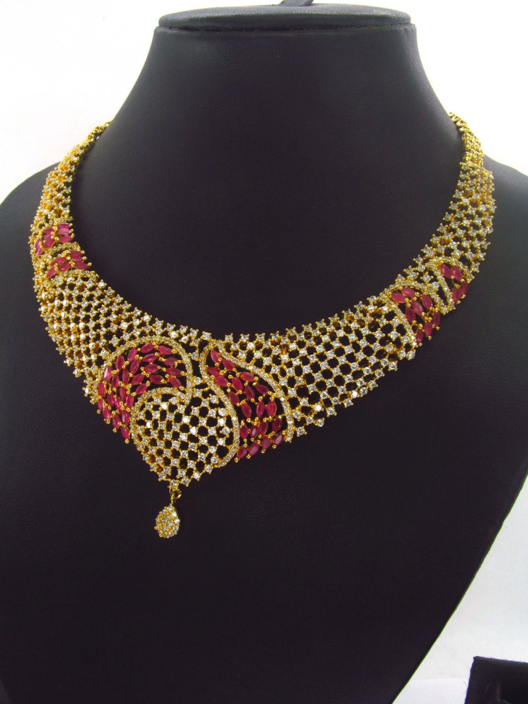 Traditional Necklaces in Trend