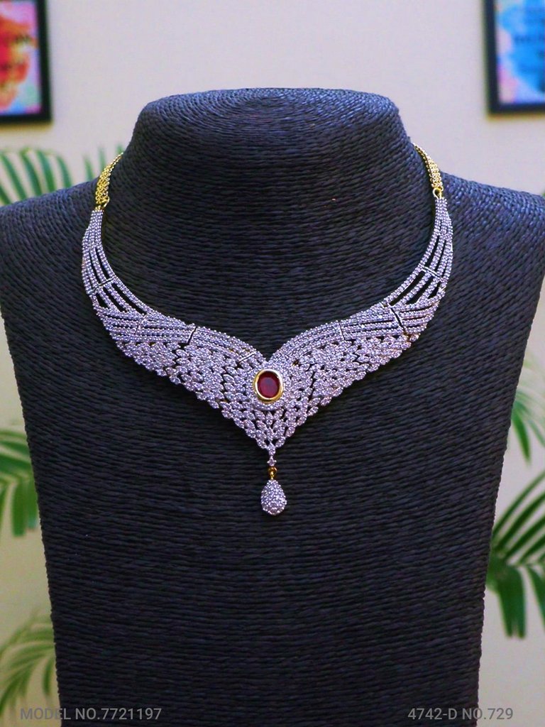 Necklace Designed by Passionate Craftsmen !