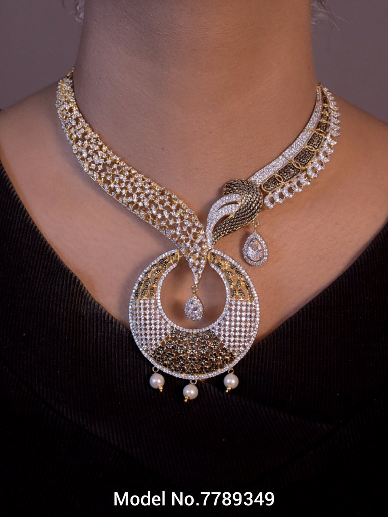 Necklace Designed by Passionate Craftsmen !