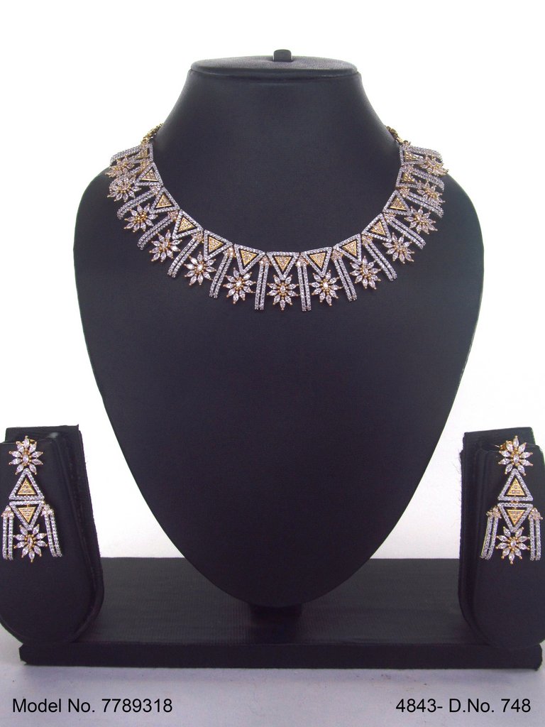 Fashion Necklace Set | Artificial Diamonds / Zircons