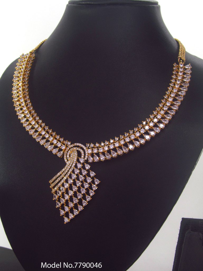 Traditional Necklaces in Trend