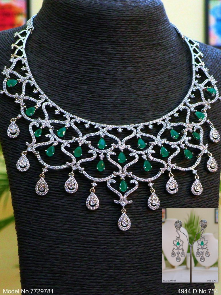 Amazing Traditional Jewelry Set