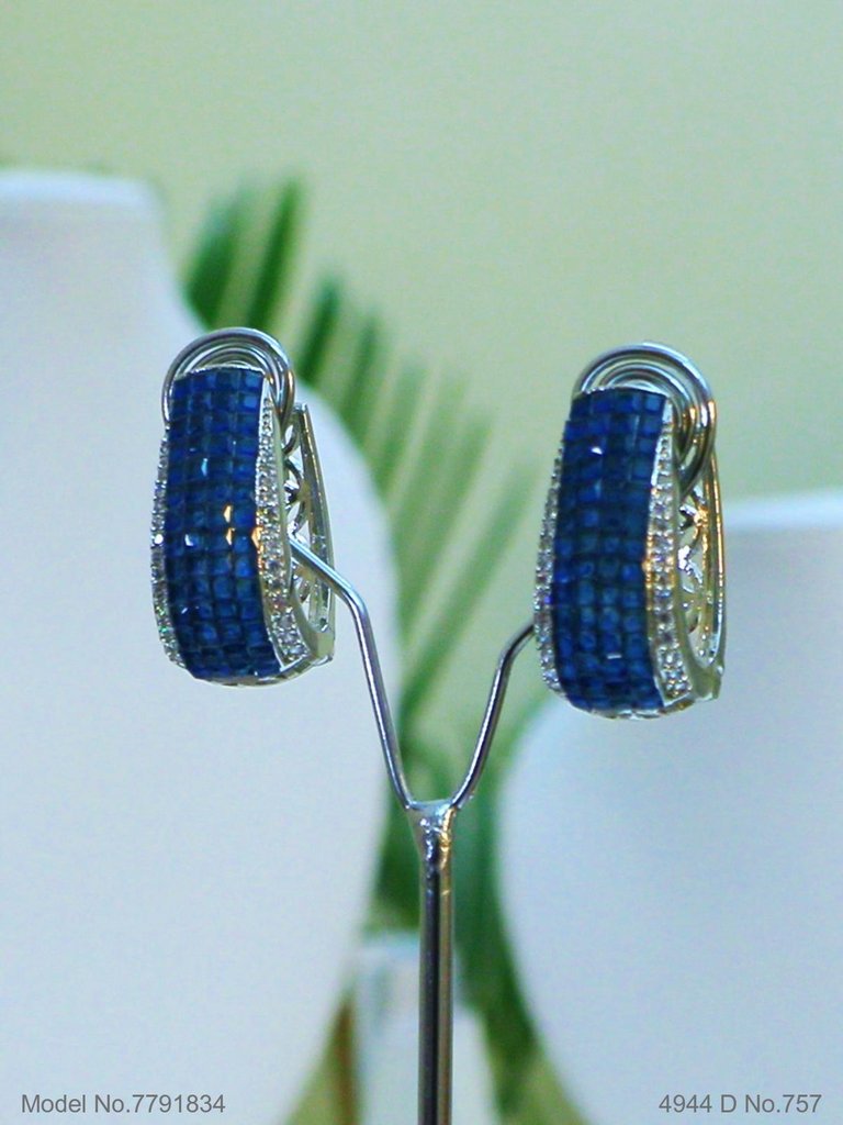 Traditional American Diamond Set