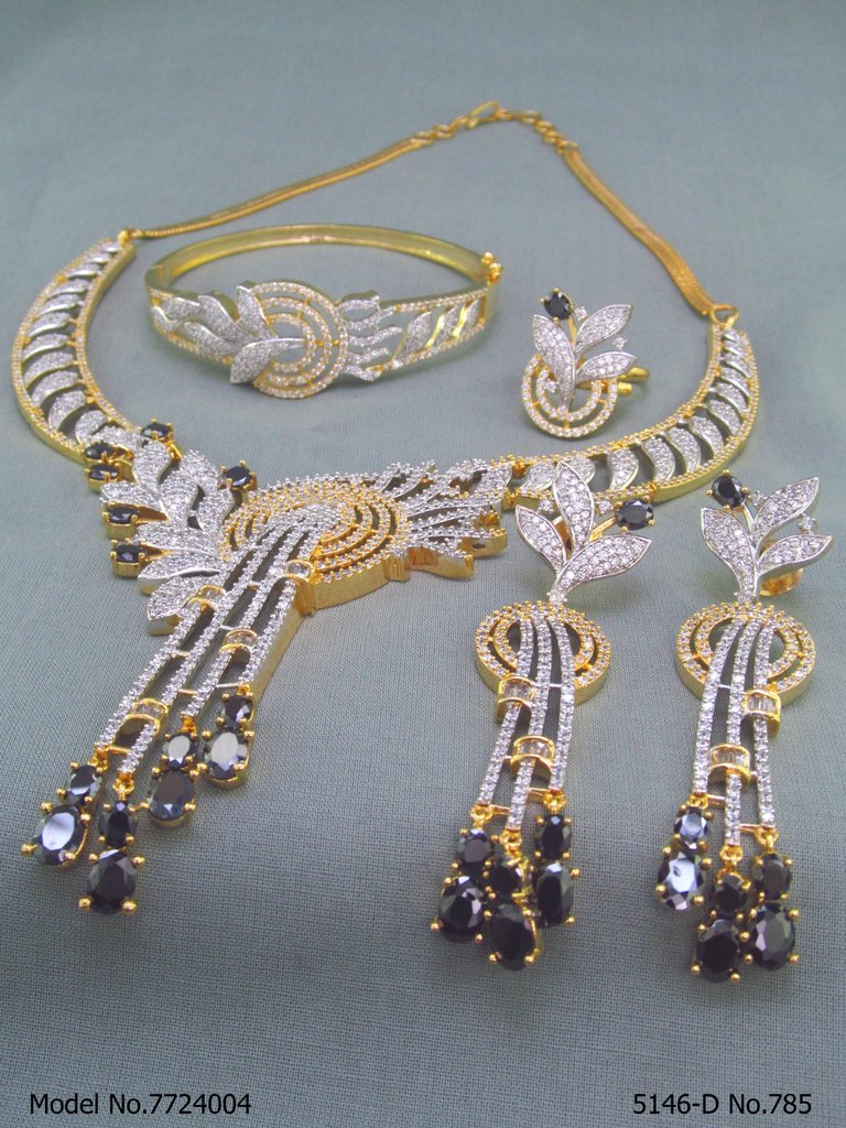 Fashion Necklace Set | Artificial Diamonds / Zircons