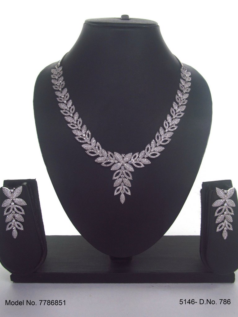 Traditional Zirconia Jewelry Set for Classy Women