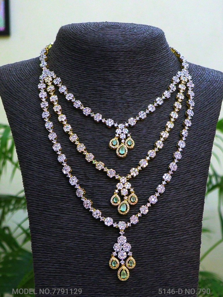 Necklace Designed by Passionate Craftsmen !