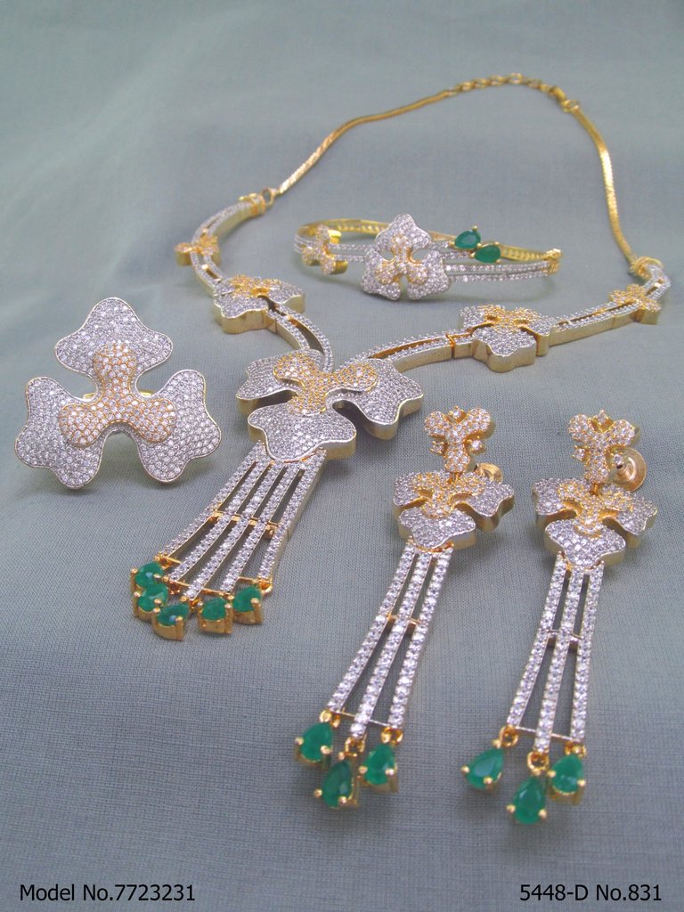 Designer Jewelry in Wholesale