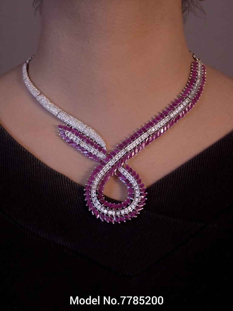 Necklace Designed by Passionate Craftsmen !