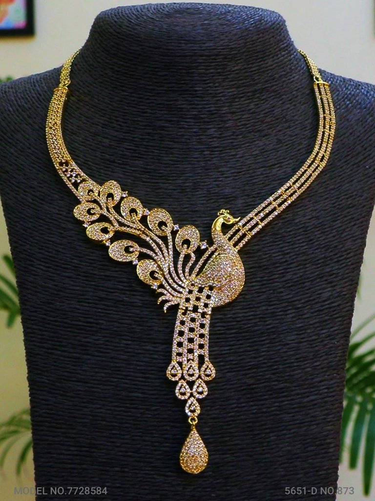 Necklace Designed by Passionate Craftsmen !