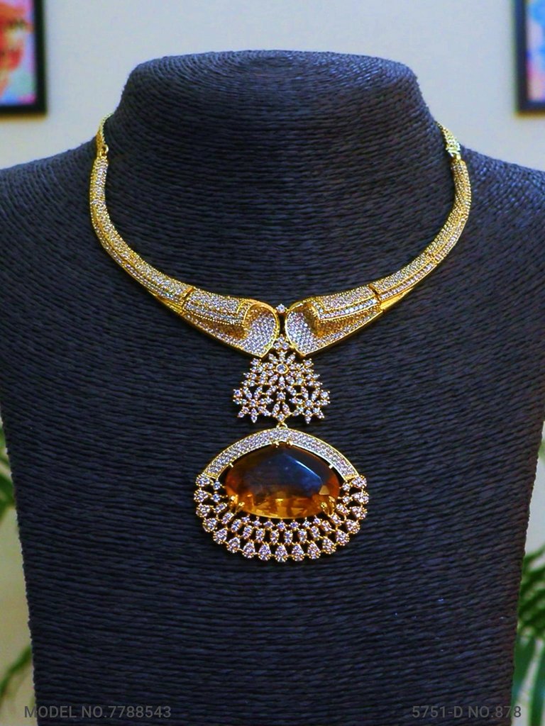 Necklace Designed by Passionate Craftsmen !