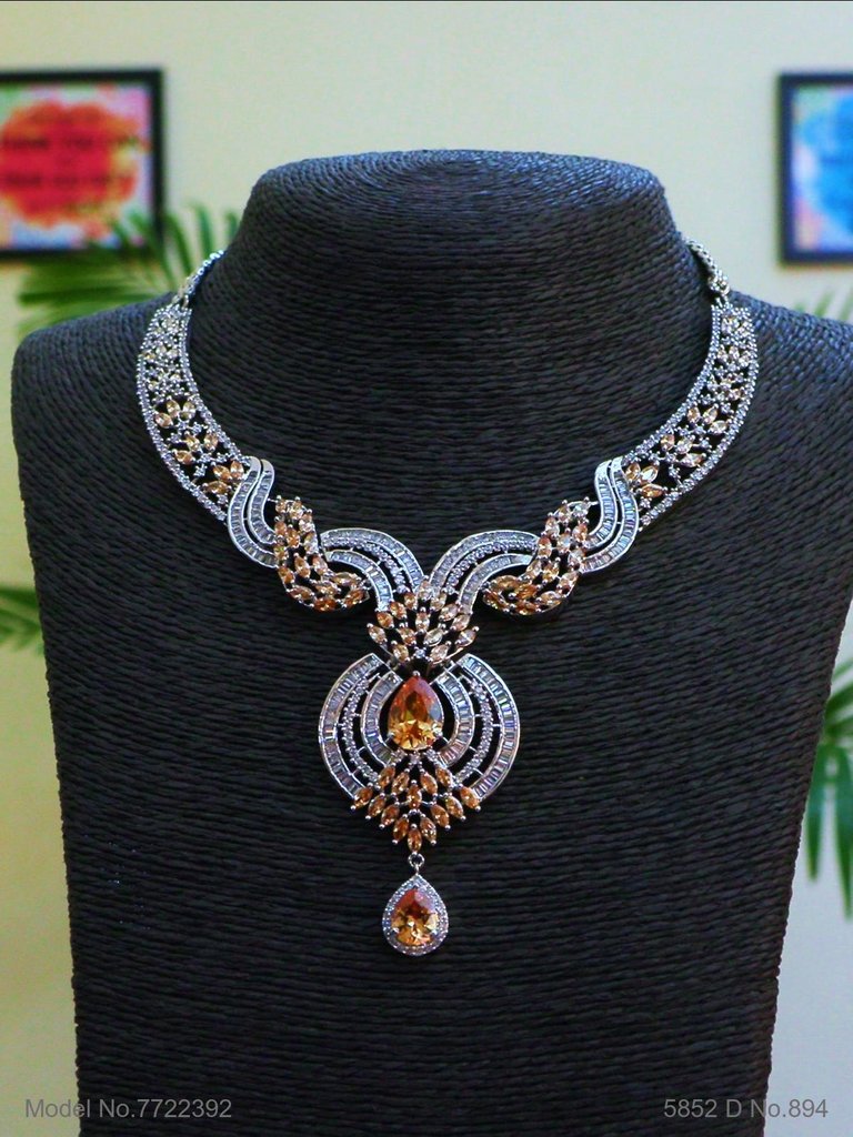 Necklace Designed by Passionate Craftsmen !