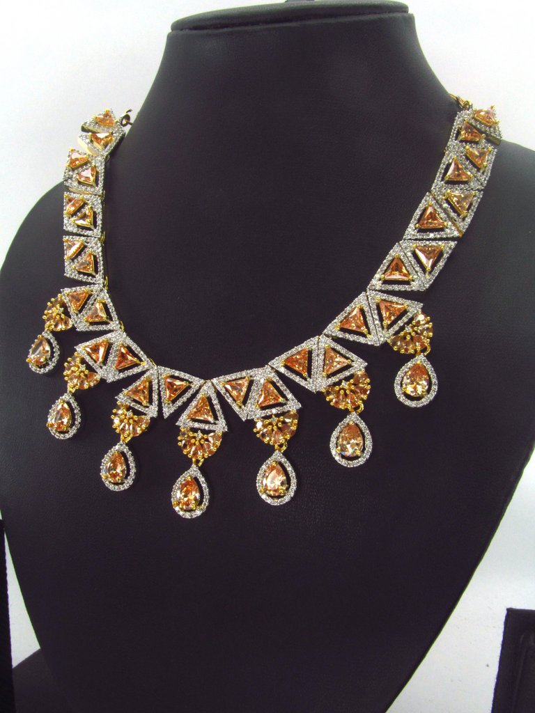 Necklace Designed by Passionate Craftsmen !