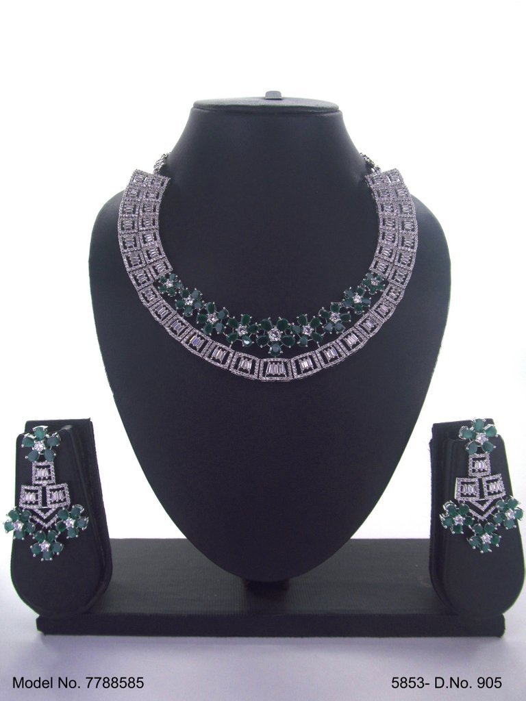 Traditional Zirconia Jewelry Set for Classy Women