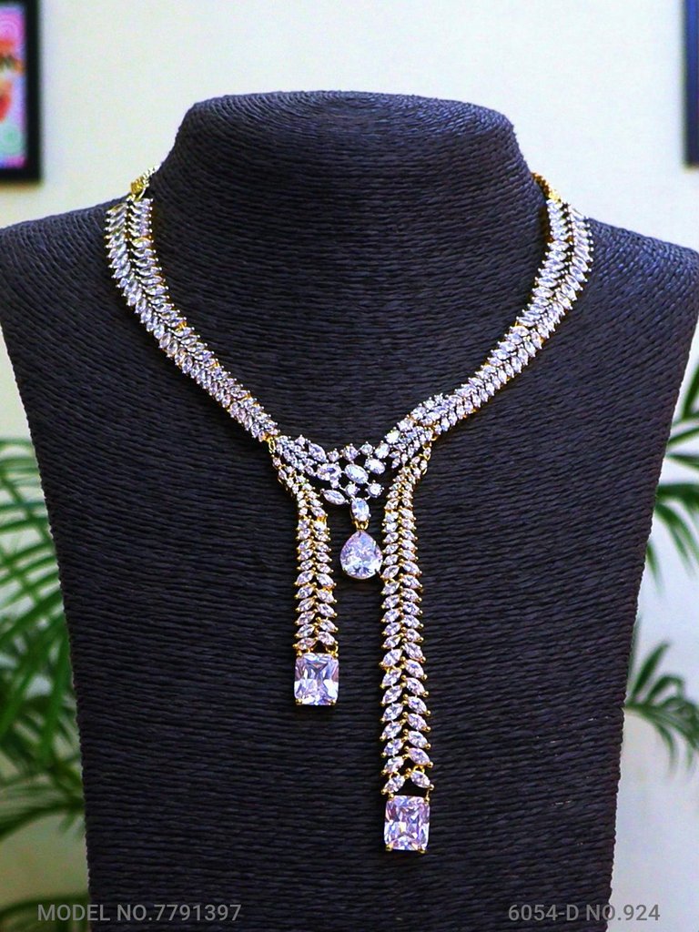 Traditional Design | American Diamond Jewelry Set