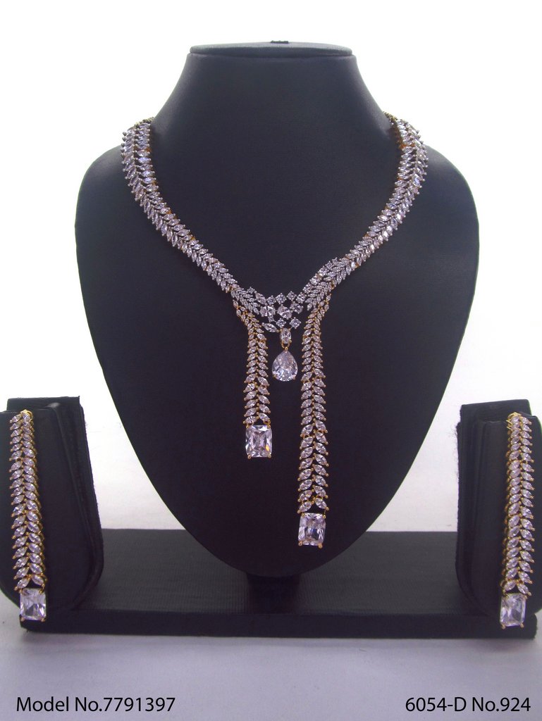 Traditional Design | American Diamond Jewelry Set