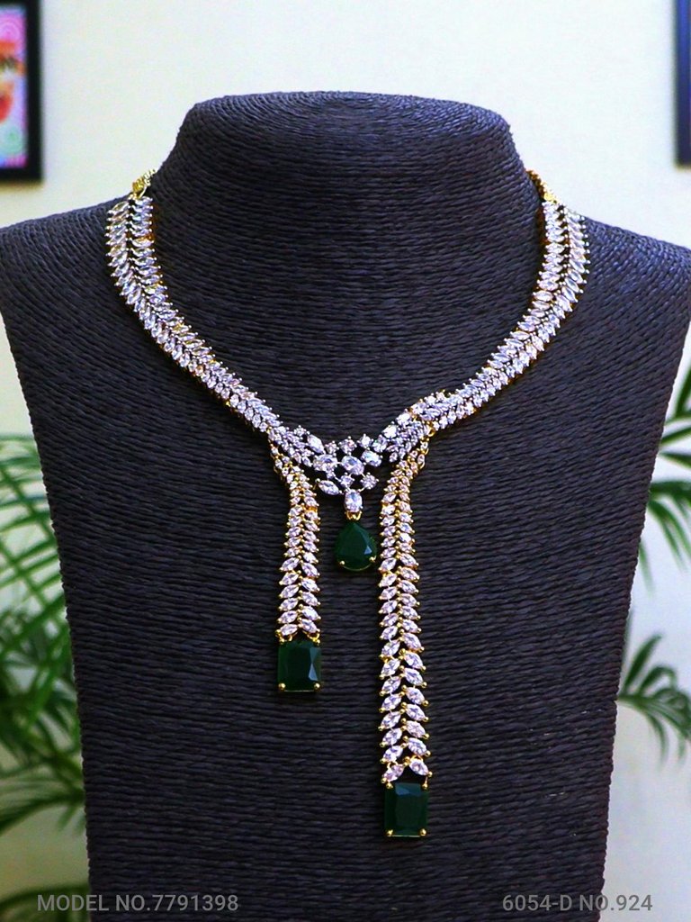 Fashion Necklace Set | Artificial Diamonds / Zircons