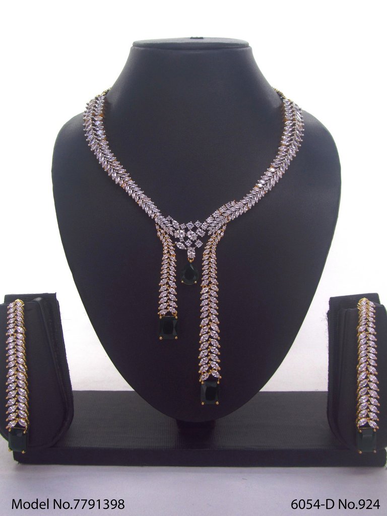 Fashion Necklace Set | Artificial Diamonds / Zircons