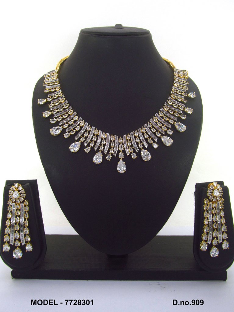 Fashion Necklace Set | Artificial Diamonds / Zircons