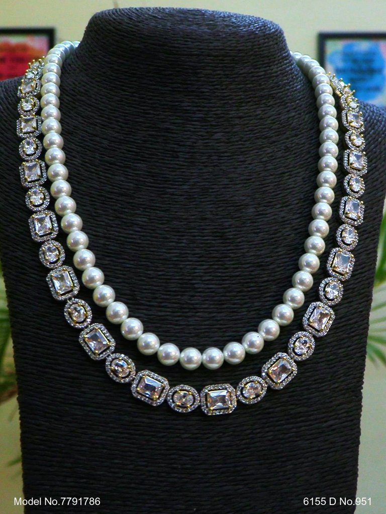 Wholesale Traditional Necklace Set