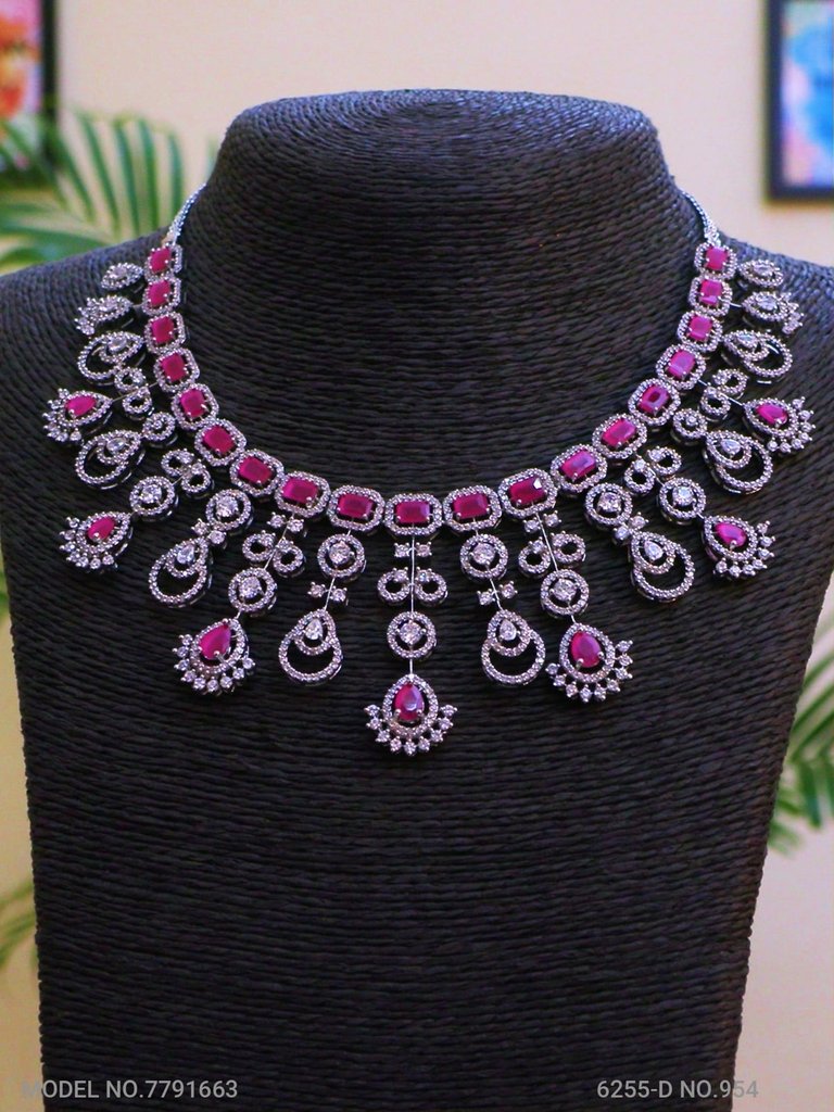 Wholesale Traditional Necklace Set