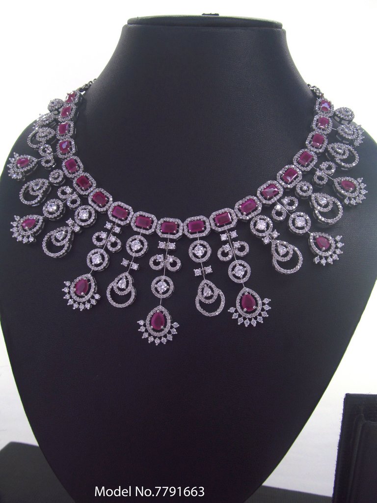 Wholesale Traditional Necklace Set