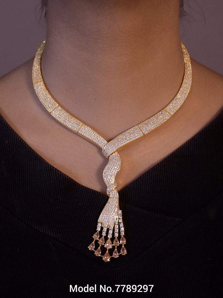 Traditional Necklaces in Trend