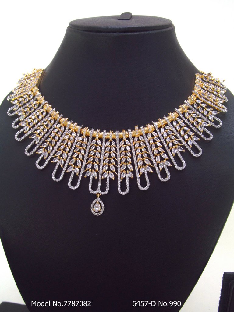 Necklace Designed by Passionate Craftsmen !