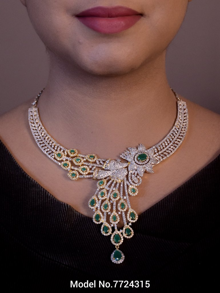 Necklace Designed by Passionate Craftsmen !