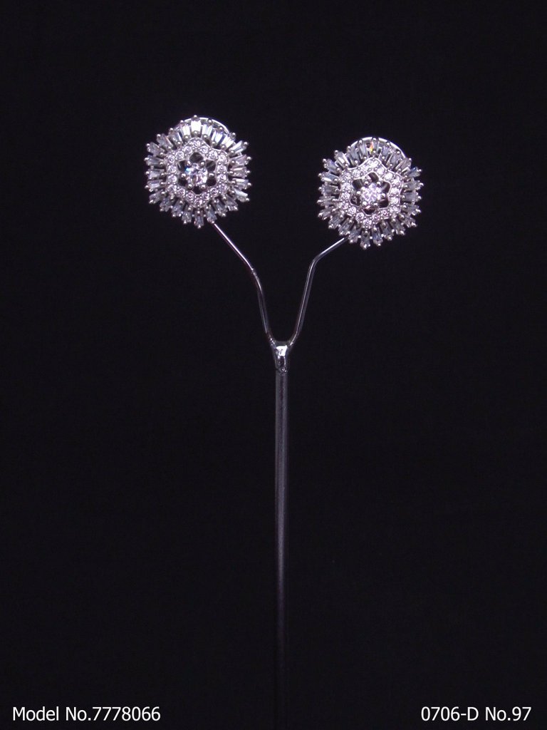 Glorious Stud Zircon Earring with AD stones