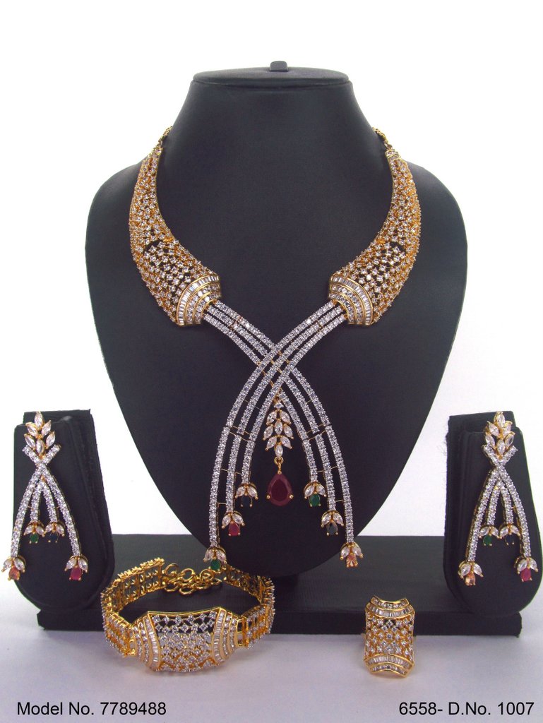 Wholesale Traditional Necklace Set