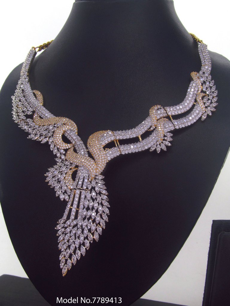 Traditional Necklaces in Trend