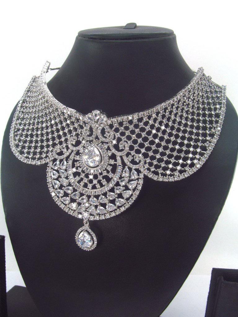 Handmade Traditional Masterpiece Zircon Jewelry Set