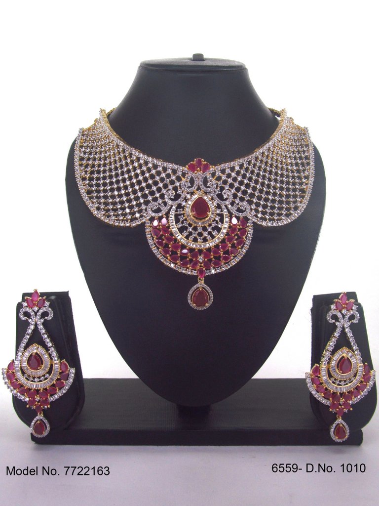 Trendy Traditional Necklace Set | Ideal Birthday Gift