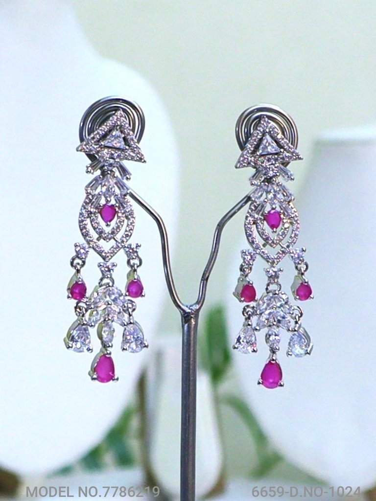 Traditional Zirconia Jewelry Set for Classy Women